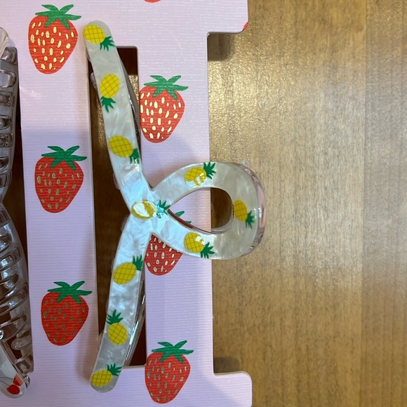 ๐๐Piper K Hair Clips with Cherries and Pineapples!! ๐๐ - Picture 4 of 5